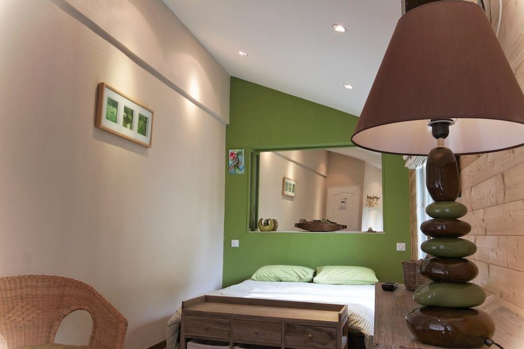 Comme A La Maison Bed and Breakfast Tours-sur-Marne Habitación foto